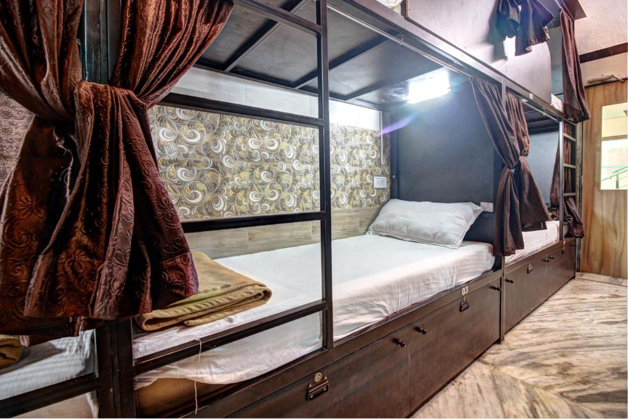 Sunshine Backpackers, Airport Hostel Mumbai Luaran gambar