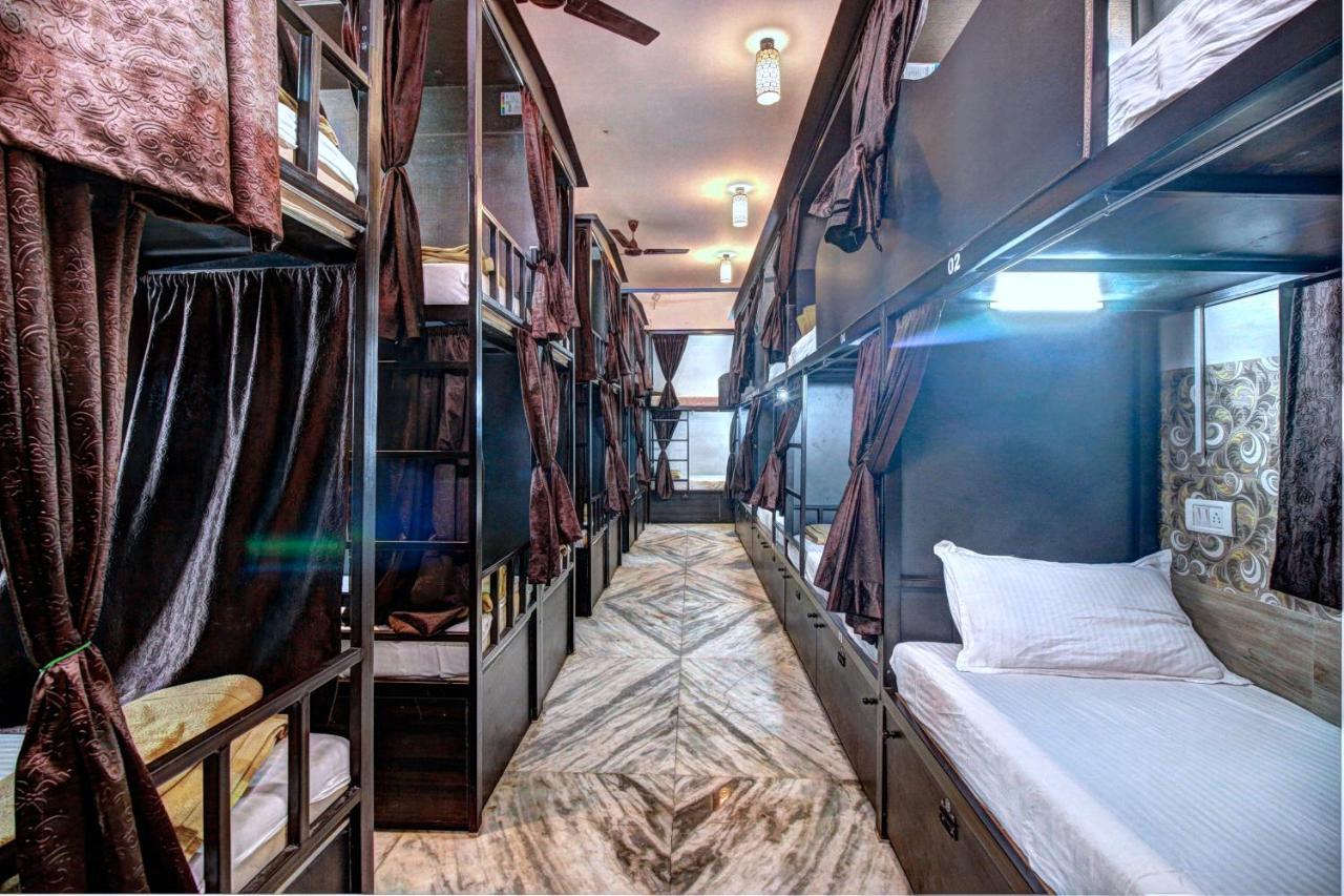 Sunshine Backpackers, Airport Hostel Mumbai Luaran gambar