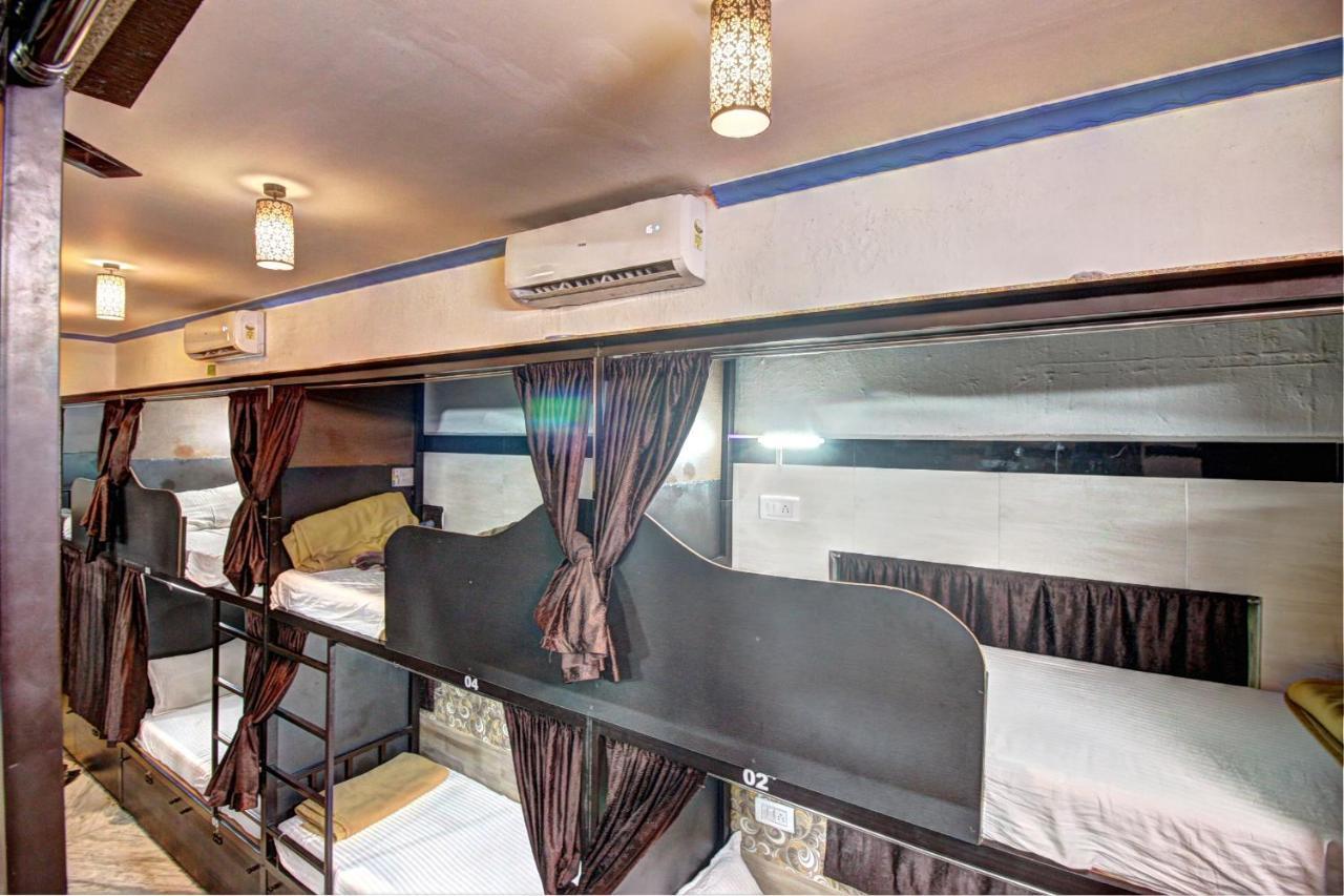 Sunshine Backpackers, Airport Hostel Mumbai Luaran gambar
