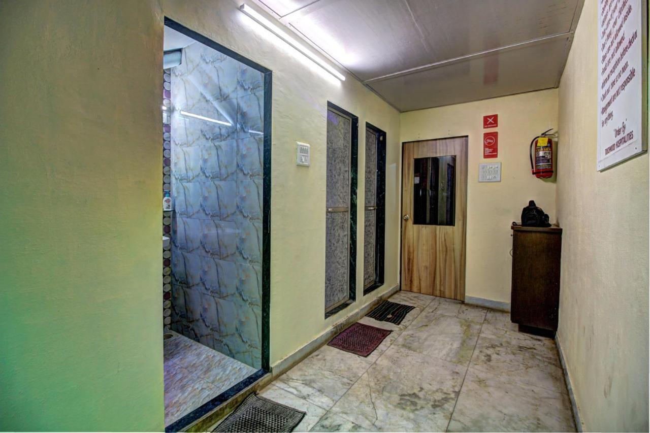 Sunshine Backpackers, Airport Hostel Mumbai Luaran gambar