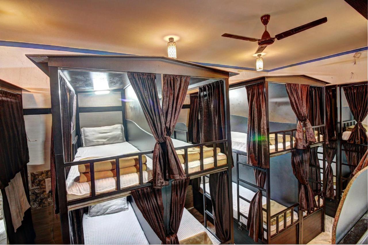 Sunshine Backpackers, Airport Hostel Mumbai Luaran gambar